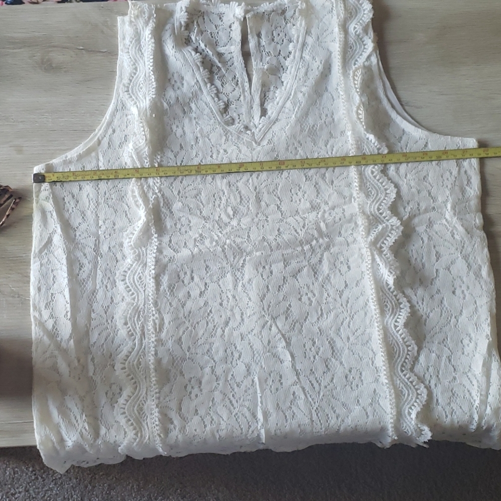 🍁New White lace tank - Picture 11 of 12